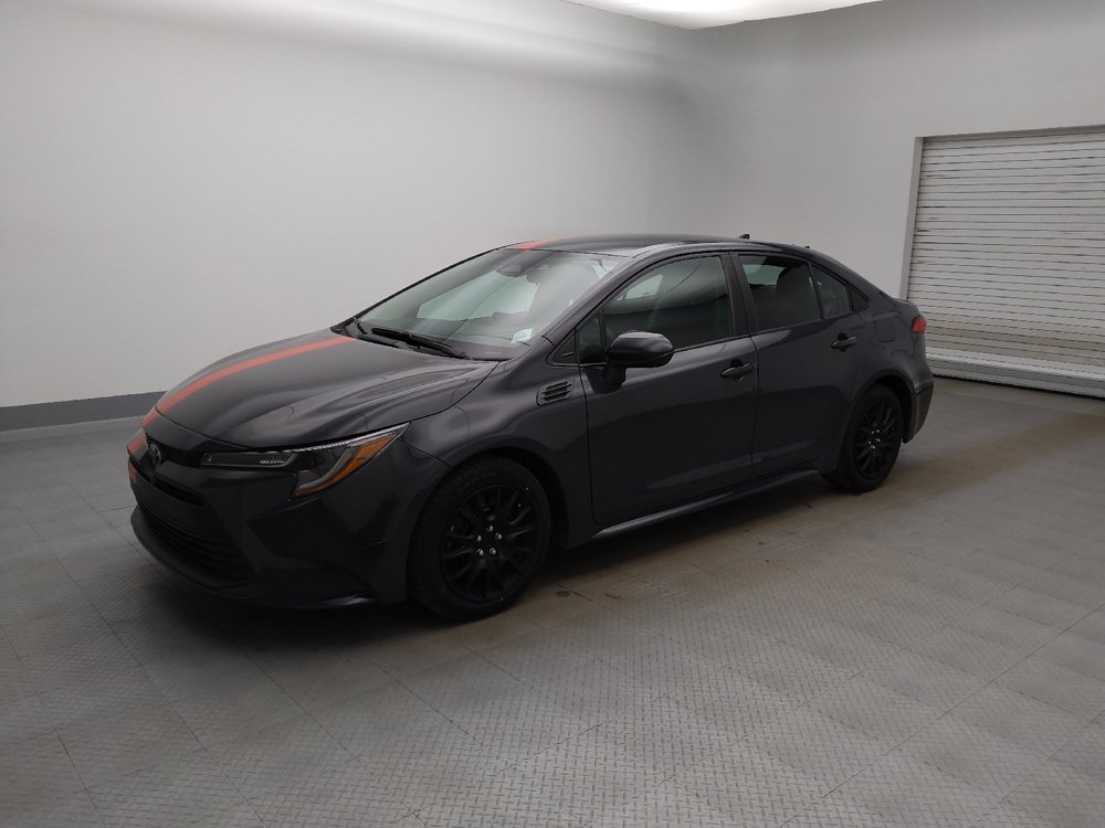 Used 2024 Toyota Corolla LE FWD image 2