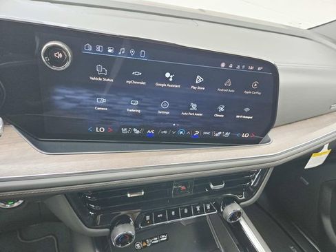 New 2026 Chevrolet Suburban High Country image 22