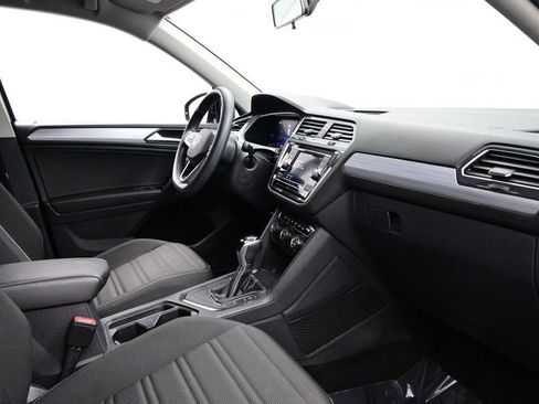 Used 2022 Volkswagen Tiguan S FWD image 12