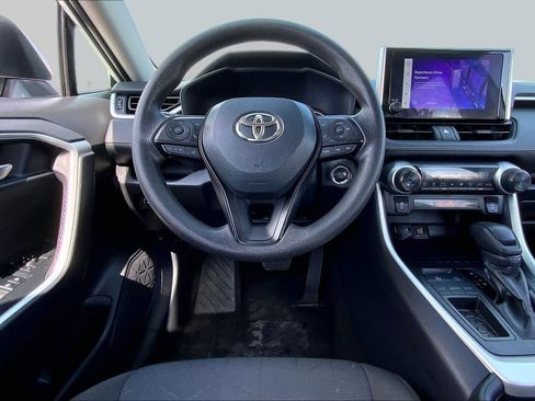 Used 2025 Toyota RAV4 XLE FWD image 6