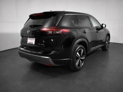 Certified 2025 Nissan Rogue SL AWD/4WD image 4