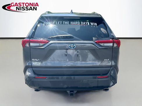 Used 2024 Toyota RAV4 XLE AWD/4WD image 7
