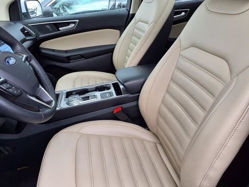Used 2024 Ford Edge SEL w/ Convenience Package AWD/4WD image 3