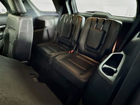 Used 2016 Ford Explorer Limited image 27