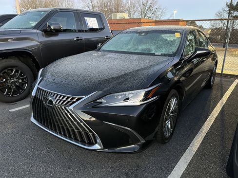 Used 2023 Lexus ES 350 Ultra Luxury image 2