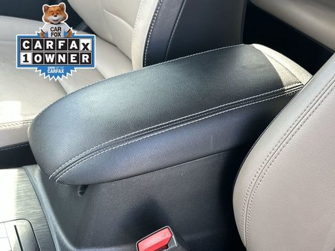 Used 2021 Ford Escape Titanium w/ Class II Trailer Tow Package image 20