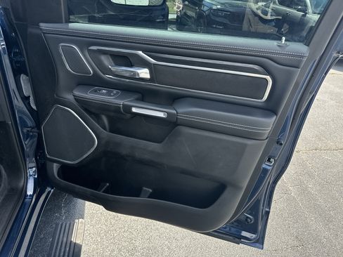 Used 2023 RAM 1500 Laramie AWD/4WD image 18