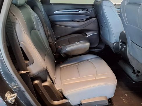 Used 2019 Buick Enclave Essence AWD/4WD image 11