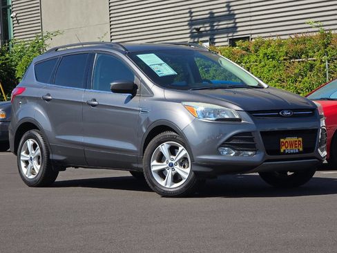 Used 2014 Ford Escape SE w/ Equipment Group 201A AWD/4WD image 2