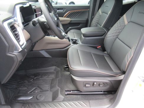 New 2026 GMC Canyon Denali AWD/4WD image 20