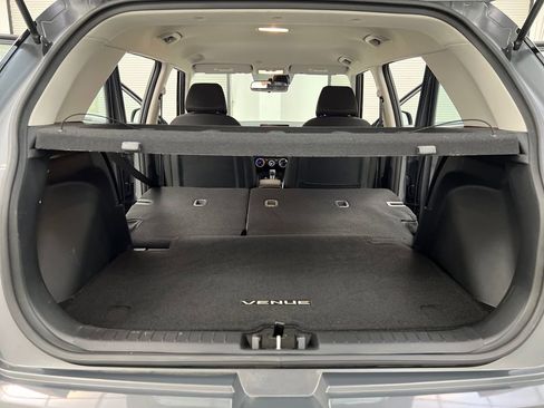 Used 2025 Hyundai Venue SE FWD image 29