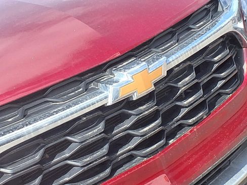 Used 2025 Chevrolet Trax LT image 24