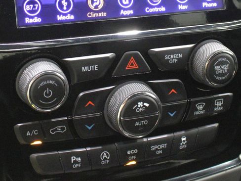 Used 2019 Jeep Grand Cherokee Altitude AWD/4WD image 65