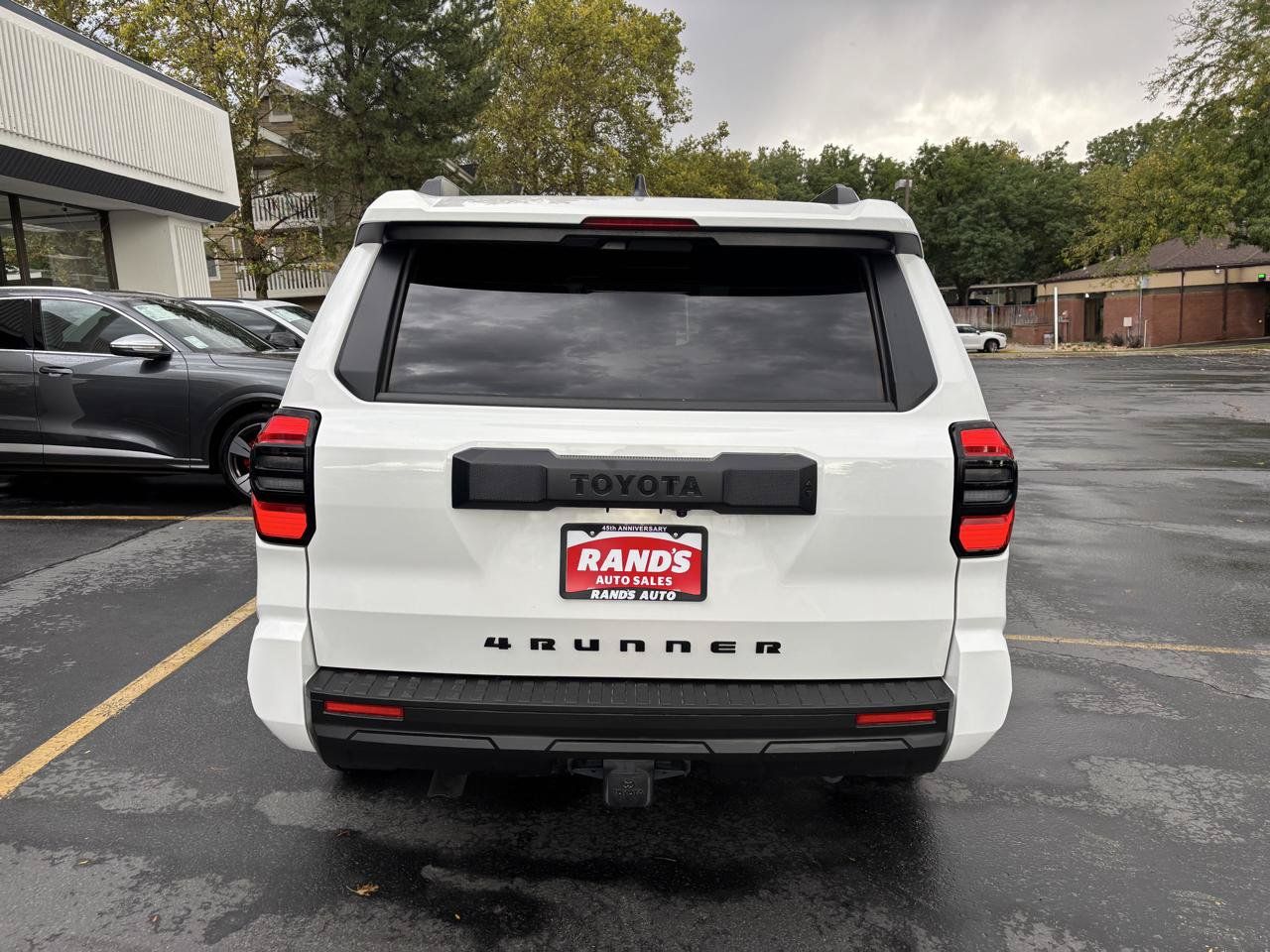 Used 2025 Toyota 4Runner SR5 AWD/4WD image 6