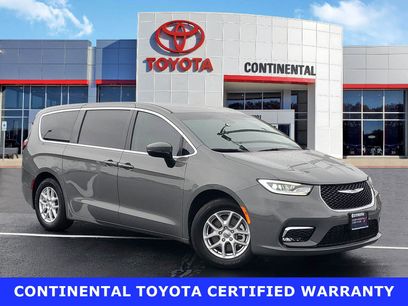 Used 2023 Chrysler Pacifica Touring-L