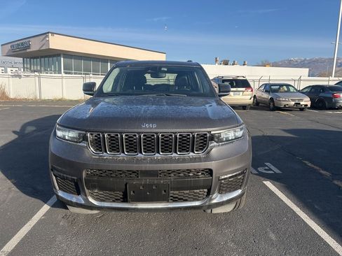 Used 2022 Jeep Grand Cherokee L Limited image 11
