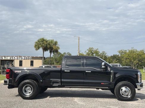 Used 2024 Ford F350 Lariat w/ Lariat Ultimate Package AWD/4WD image 7