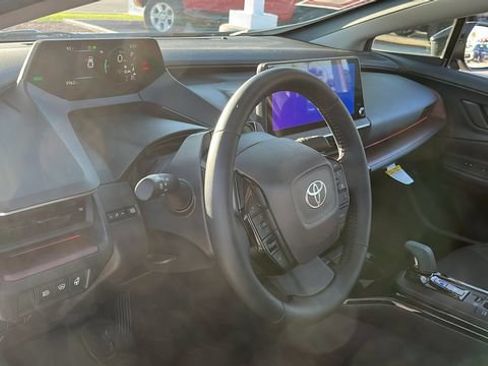 Used 2026 Toyota Prius Plug-In Hybrid FWD image 16