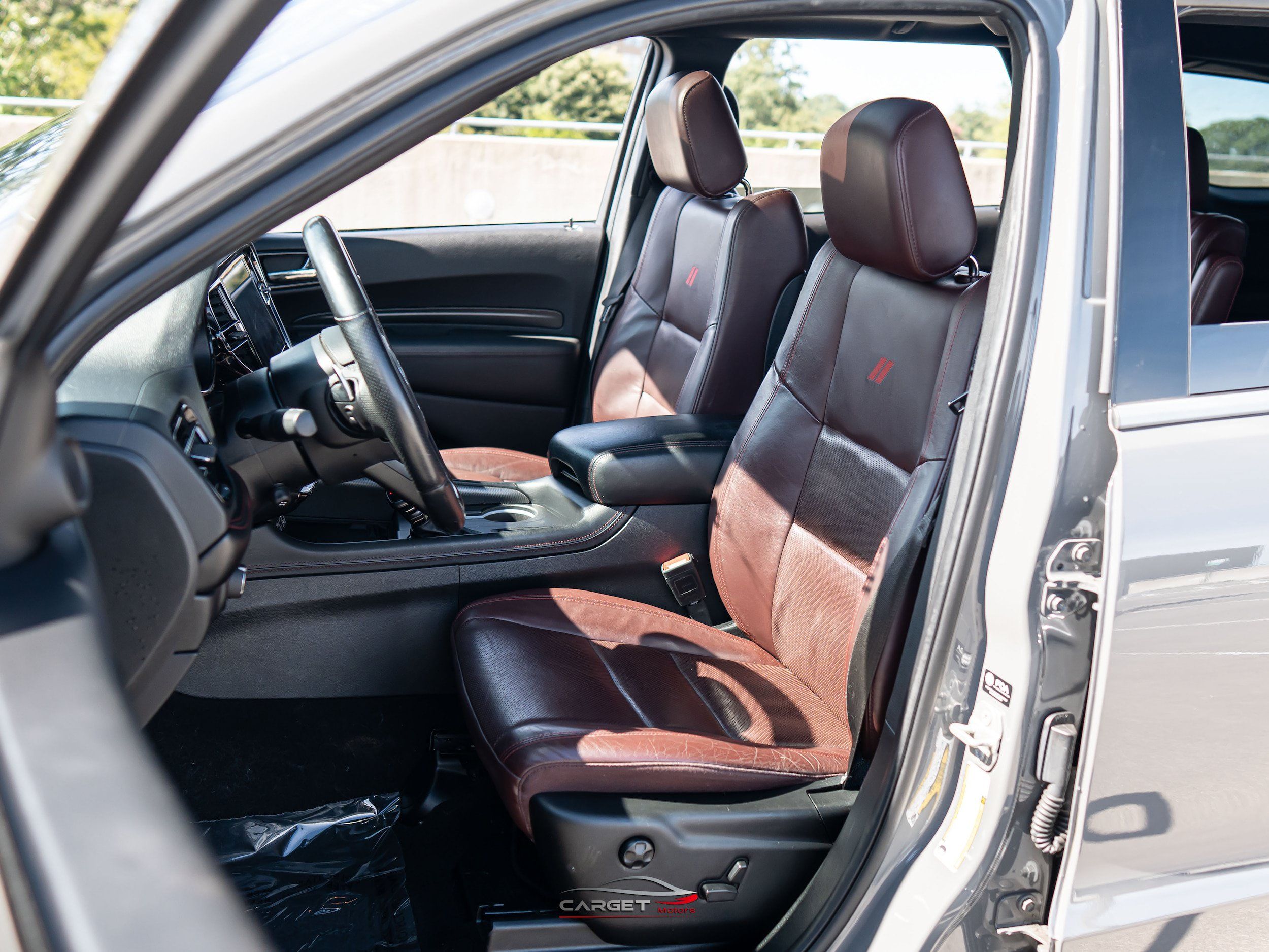 Used 2023 Dodge Durango R/T w/ Tow 'N Go Package AWD/4WD image 16
