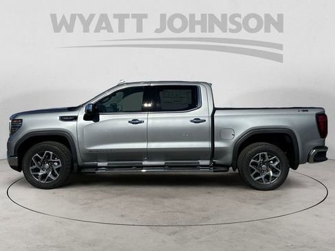 Used 2024 GMC Sierra 1500 SLT w/ SLT Premium Package image 2