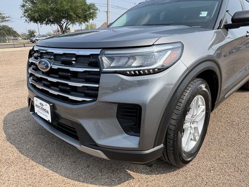 Certified 2025 Ford Explorer Active RWD image 7