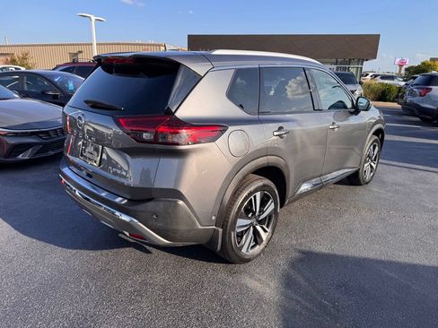 Used 2021 Nissan Rogue Platinum FWD image 5