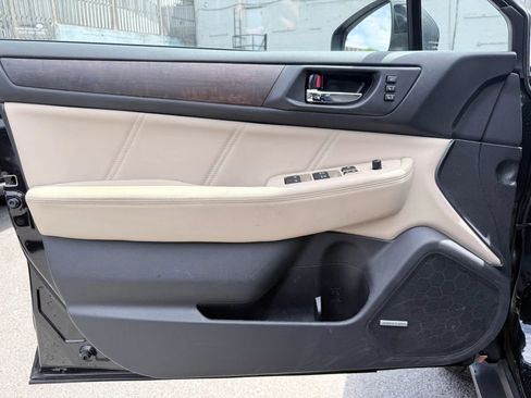 Used 2019 Subaru Outback 2.5i Limited AWD/4WD image 9