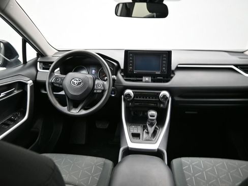 Used 2020 Toyota RAV4 XLE image 28