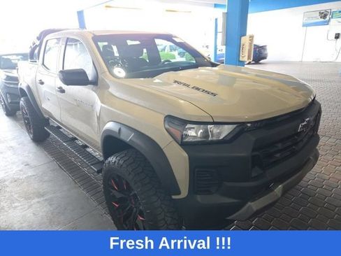 Used 2023 Chevrolet Colorado Trail Boss w/ Technology Package AWD/4WD image 1