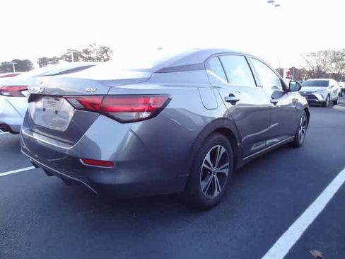 Used 2022 Nissan Sentra SV image 4