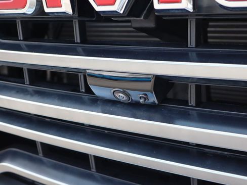 Used 2025 GMC Sierra 1500 AT4 w/ AT4 Premium Package AWD/4WD image 8
