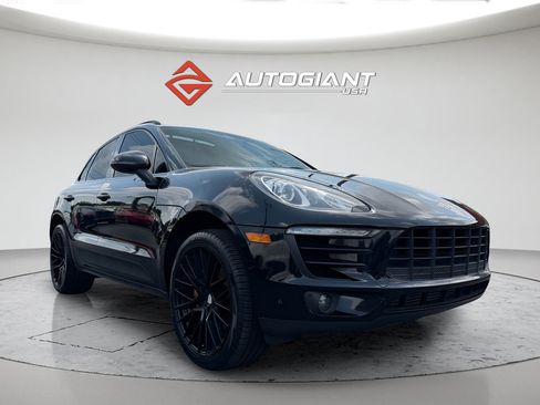 Used 2018 Porsche Macan AWD/4WD image 11