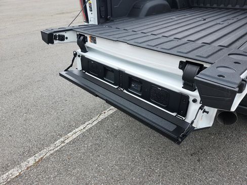 Used 2025 GMC Sierra 2500 AT4X w/ AT4X AEV Edition AWD/4WD image 14
