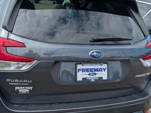 Used 2024 Subaru Forester Premium AWD/4WD image 13