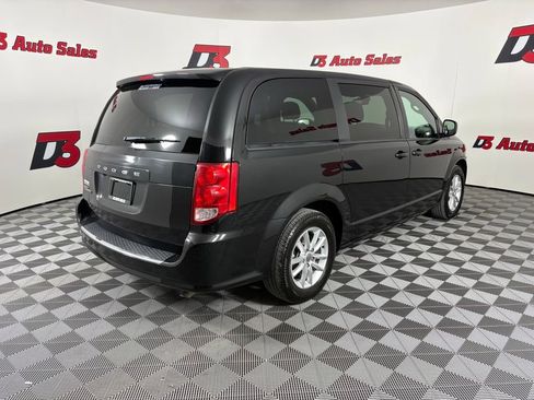 Used 2020 Dodge Grand Caravan SE FWD image 6