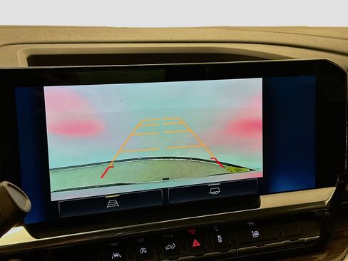 Used 2024 Chevrolet Silverado 1500 LT image 23