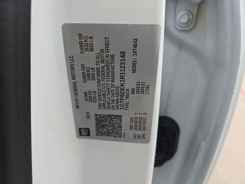 Used 2024 GMC Canyon AT4 image 35