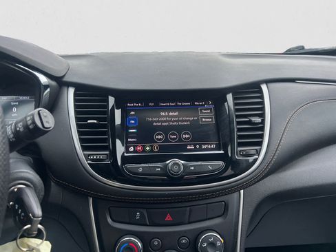 Used 2021 Chevrolet Trax LS w/ Tint and Cruise Package image 15