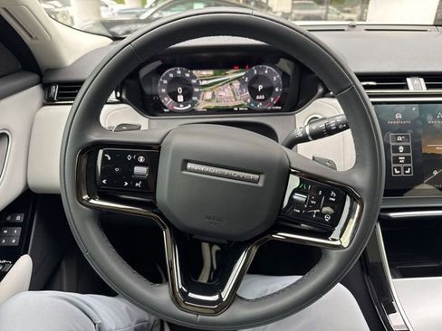 Used 2025 Land Rover Range Rover Velar S AWD/4WD image 9