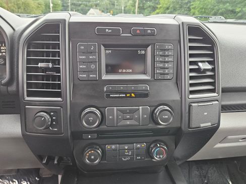 Used 2015 Ford F150 XL w/ Equipment Group 101A Mid AWD/4WD image 16