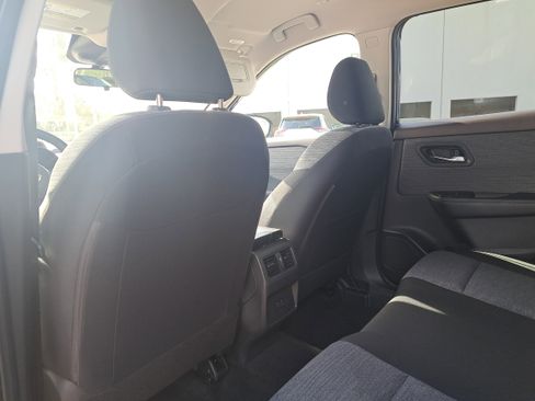 Certified 2023 Nissan Rogue SV image 13