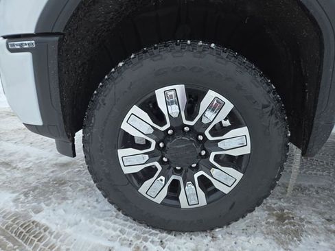 New 2025 GMC Sierra 3500 Denali w/ Technology Package image 8