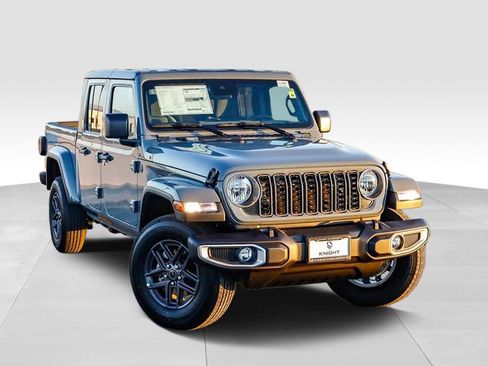 New 2025 Jeep Gladiator Sport image 2
