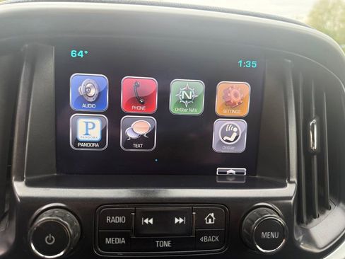 Used 2015 Chevrolet Colorado LT AWD/4WD image 23