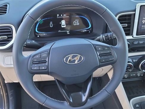 New 2025 Hyundai Venue Limited image 19