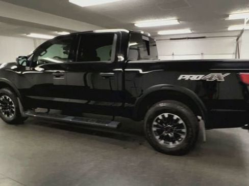 Used 2021 Nissan Titan PRO-4X w/ Pro-4x Convenience Package AWD/4WD image 6