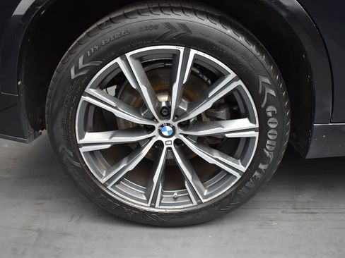 Used 2021 BMW X5 xDrive40i w/ M Sport Package AWD/4WD image 15