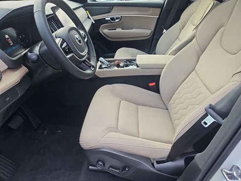 New 2026 Volvo XC90 B6 Plus w/ Protection Package Premier image 21