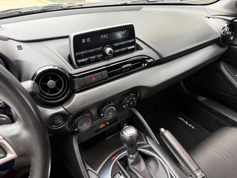 Used 2016 MAZDA MX-5 Miata Sport RWD image 24