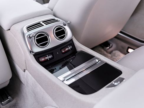 Used 2014 Rolls-Royce Wraith RWD image 57